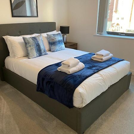 Icona - Brand New City Centre Apartment Йорк Экстерьер фото